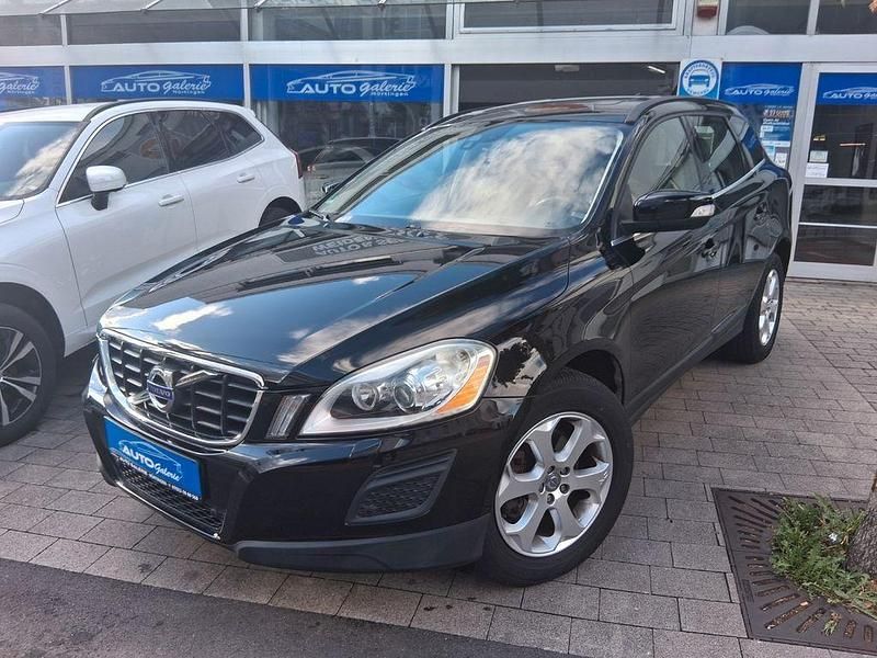 Schwarz Gebraucht 2011 Volvo XC60 Summum SUV | 16.900 € (Teuer) - Bild 1/4