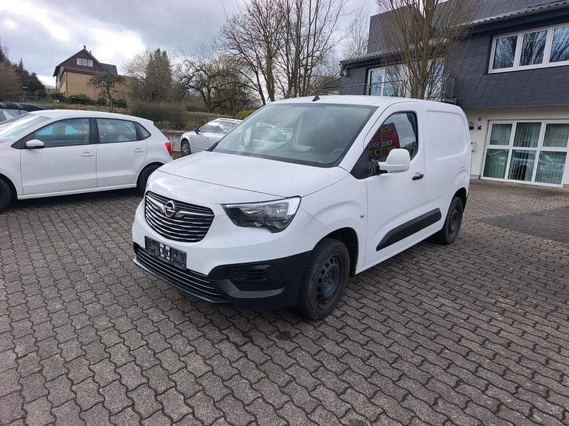 Gebraucht Opel Combo Edition 76 PS (55 kW) 2019 Weiß Van / Kleinbus