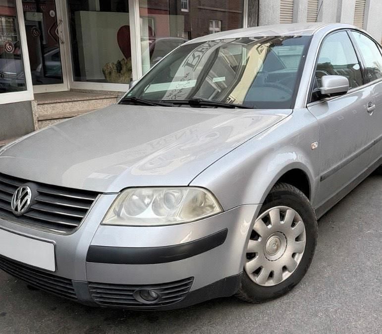 Gebraucht VW Passat 116 PS (85 kW) 2001 Silber Limousine