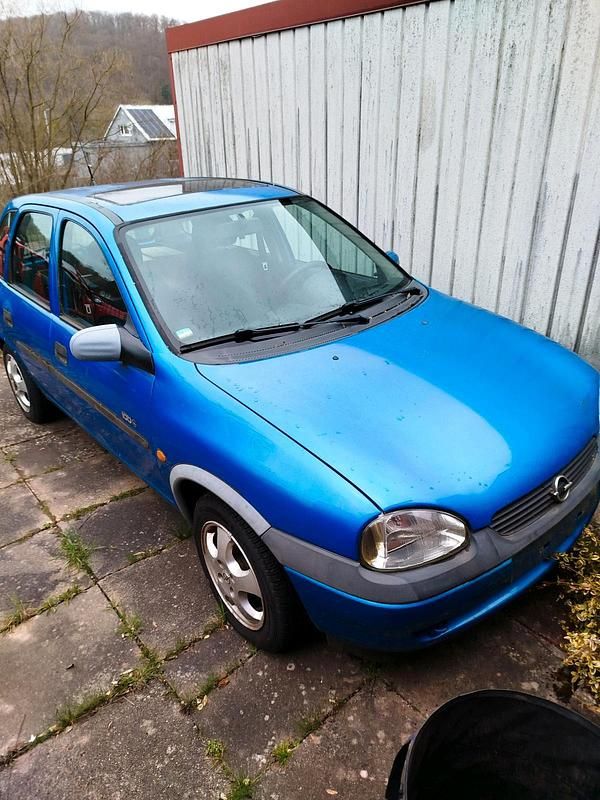 Gebraucht Opel Corsa 67 PS (49 kW) 1999 Blau Kleinwagen