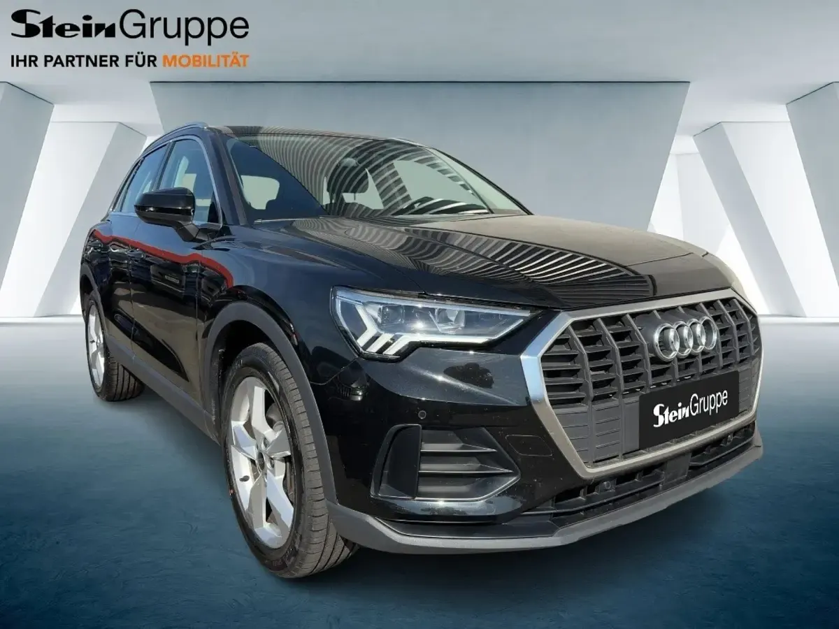 Gebraucht Audi Q3 Ambiente 245 PS (180 kW) 2022 Schwarz SUV