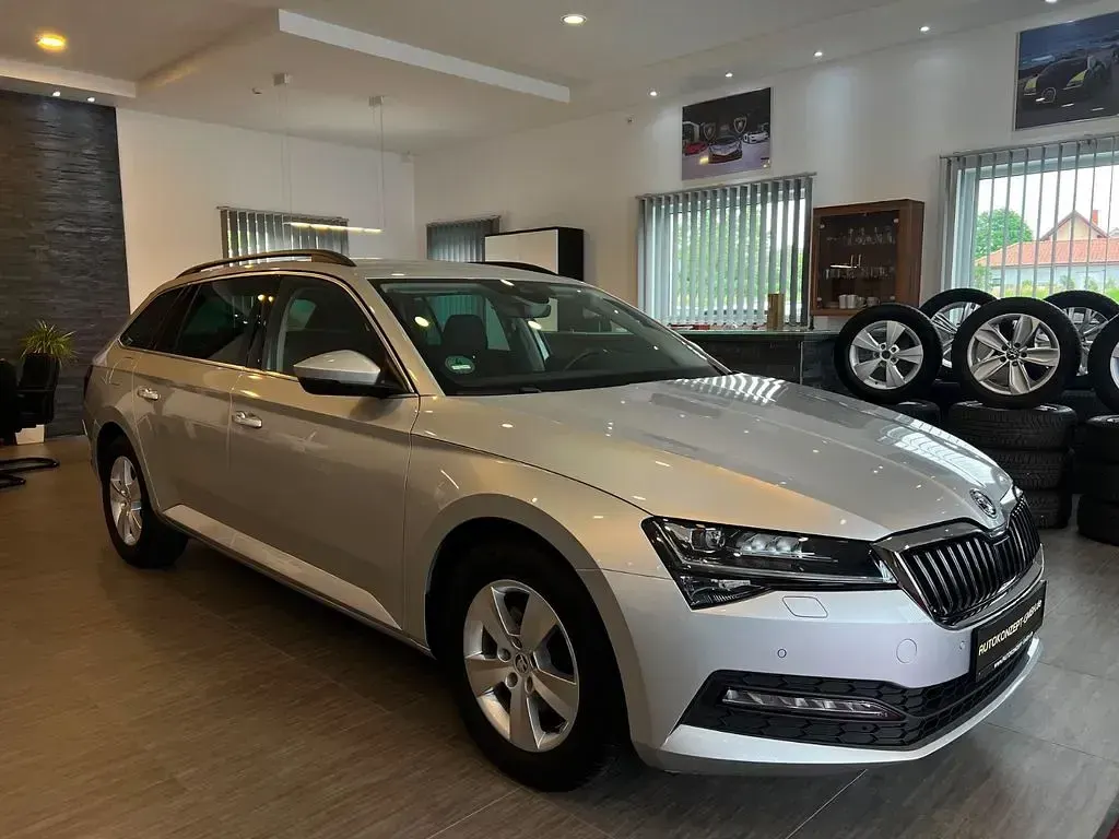 Gebraucht Skoda Superb 150 PS (110 kW) 2020 Silber Limousine
