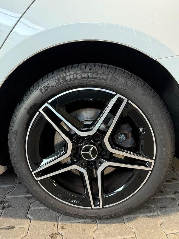 Gebraucht Mercedes A250 218 PS (160 kW) 2021 Weiß Limousine