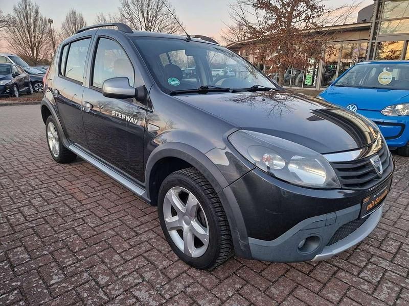 Gebraucht Dacia Sandero Stepway 68 PS (50 kW) 2010 Grau "comete" Kleinwagen