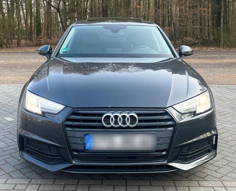 Grau Gebraucht 2016 Audi A4 Sport Limousine | 17.550 € (Superpreis) - Bild 1/4