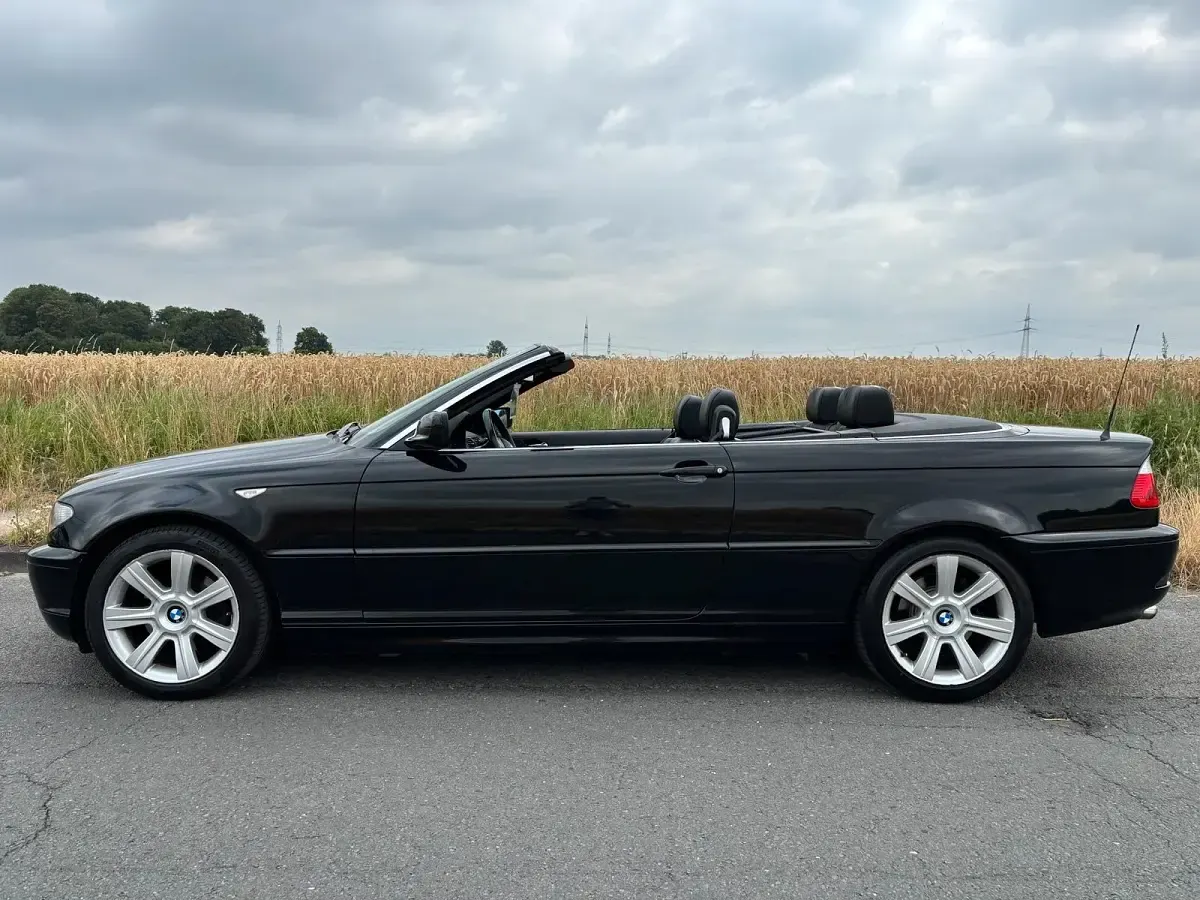Gebraucht BMW 325 Cabriolet 192 PS (141 kW) 2003 Schwarz Cabrio