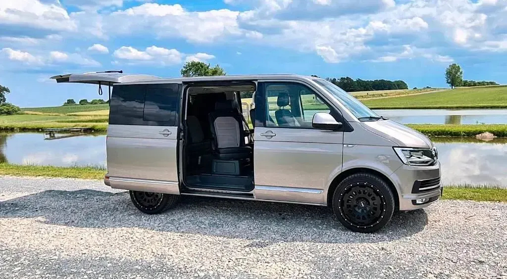 Gebraucht VW Multivan Generation Six 150 PS (110 kW) 2016 Beige Van / Kleinbus