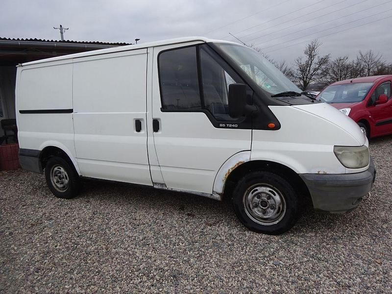 Second-hand Ford Transit 86 CP (63 kW) 2004 Alb Berlinǎ