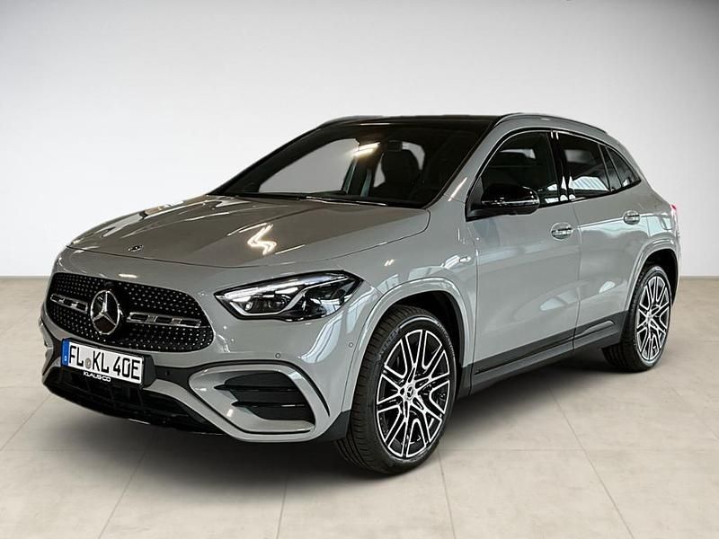 Weiß Gebraucht 2025 Mercedes GLA250 AMG SUV | 56.110 € - Bild 1/4