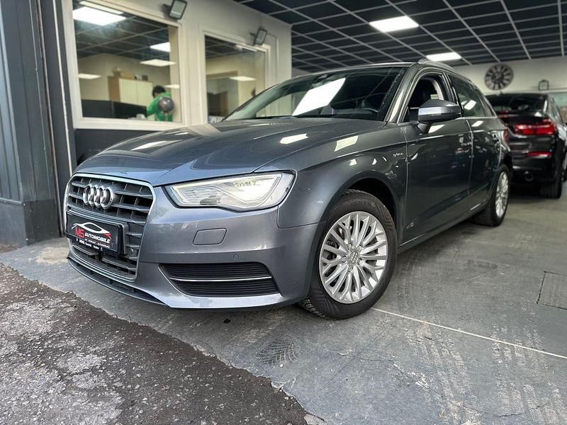 Gebraucht Audi A3 Ambiente 110 PS (80 kW) 2014 Grau Limousine
