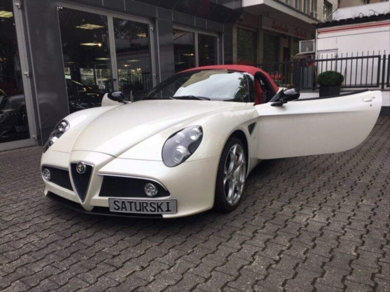 Gebraucht 2010 Alfa Romeo 8c Spider 4 7 Benzin 450 Ps