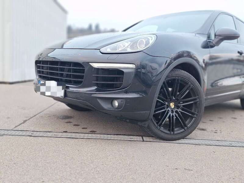 Schwarz Gebraucht 2014 Porsche Cayenne SUV | 26.000 € (Fairer Preis) - Bild 1/4