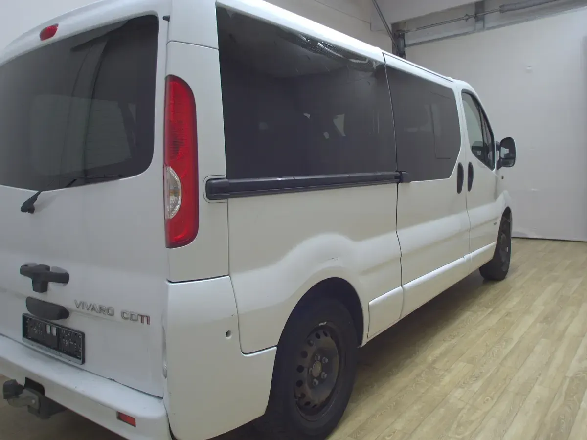 Używany Opel Vivaro 114 KM (83 kW) 2014 Biały Minivan