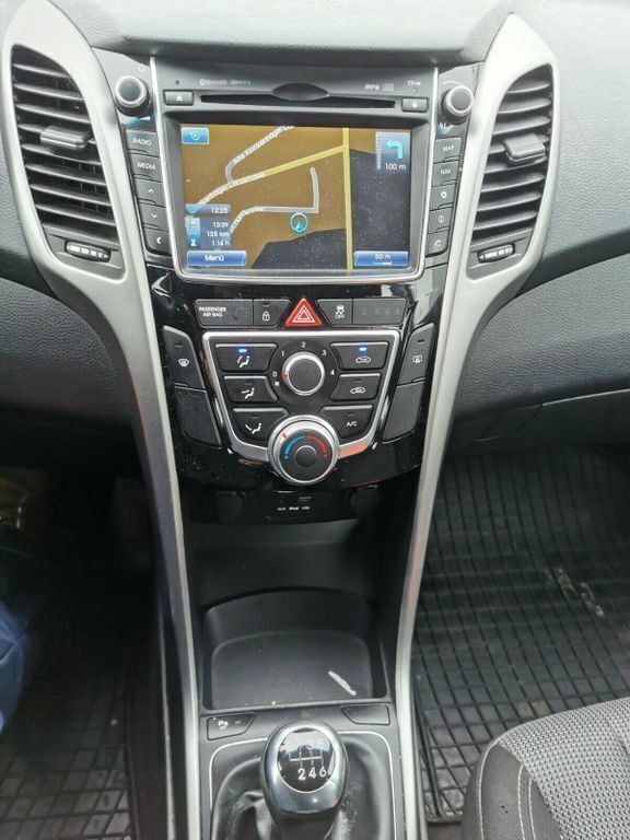 Gebraucht Hyundai i30 YES! 110 PS (80 kW) 2015 Weiß Kombi