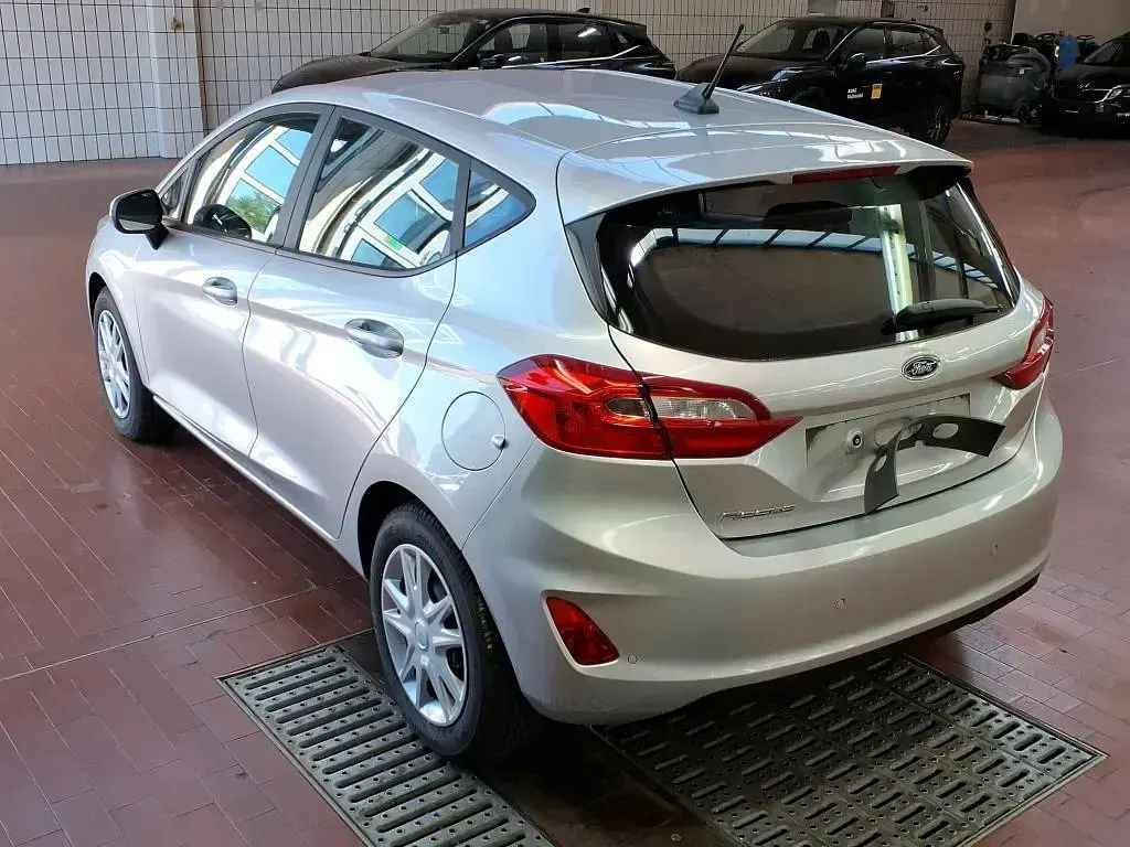 Gebraucht Ford Fiesta Cool & Connect 2021 Polarsilber metallic Kleinwagen