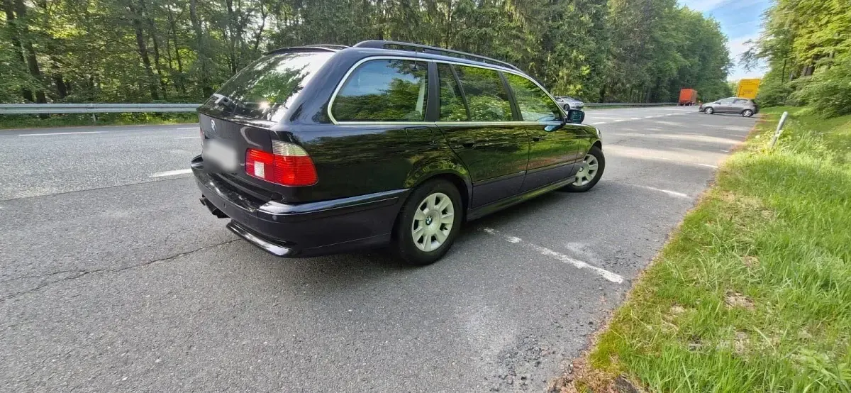 Gebraucht BMW 525 Basis 192 PS (141 kW) 2000 Schwarz Kombi