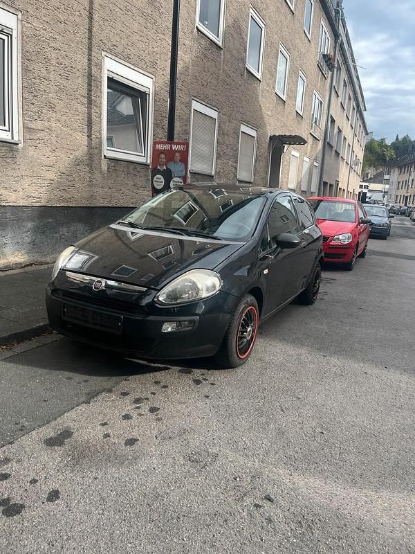 Schwarz Gebraucht 2012 Fiat Punto Kleinwagen | 1.500 € (Fairer Preis) - Bild 1/4