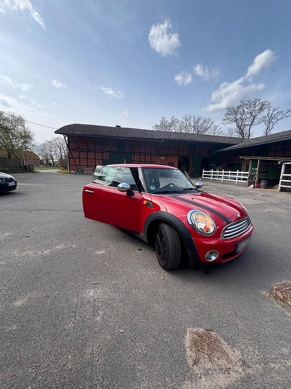 Second-hand Mini ONE 95 CP (69 kW) 2008 Roșu Hatchback