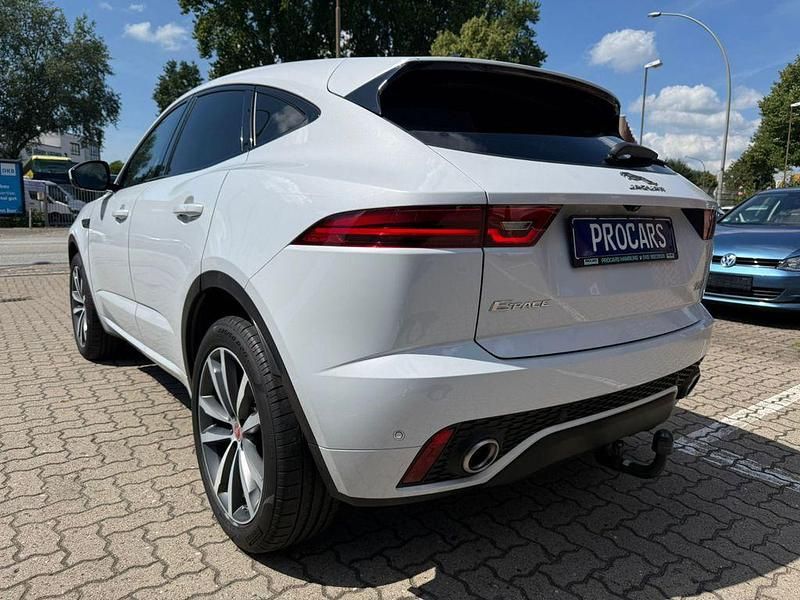 Gebraucht Jaguar E-Pace Chequered Flag 179 PS (131 kW) 2021 Weiß SUV