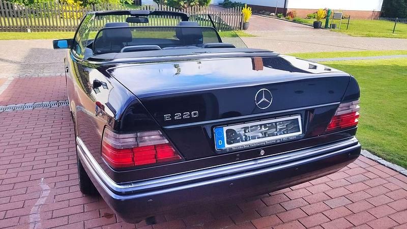 Gebraucht Mercedes E220 Edition 150 PS (110 kW) 1997 Cabrio
