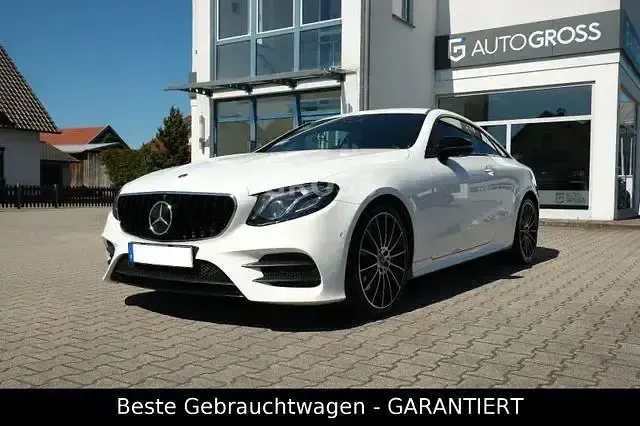Gebraucht Mercedes E350 AMG 258 PS (189 kW) 2018 Weiß Coupé