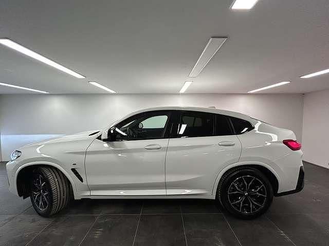 Gebraucht BMW X4 M Sport 184 PS (135 kW) 2025 Alpinweiß uni SUV