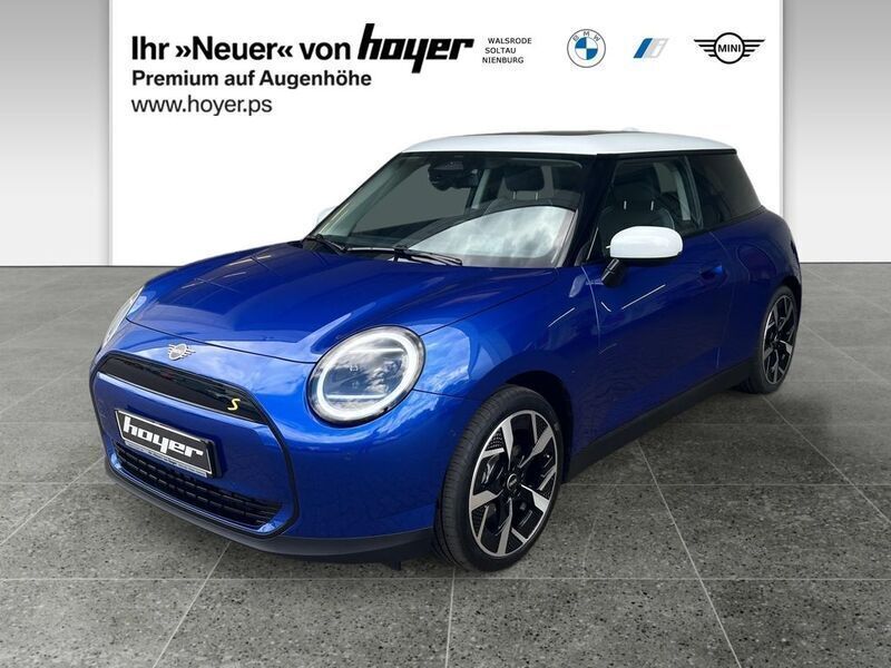 Blazing blue Gebraucht 2024 Mini Cooper SE Kleinwagen | 33.990 € (Etwas zu teuer) - Bild 1/4