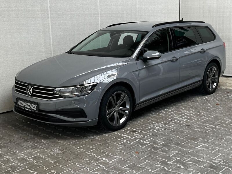 Grau Gebraucht 2023 VW Passat Basis Kombi | 29.950 € (Etwas zu teuer) - Bild 1/4