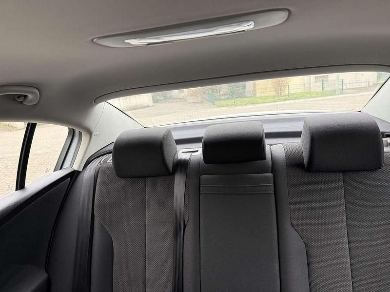 Gebraucht VW Passat Comfortline 140 PS (102 kW) 2005 Grau Limousine