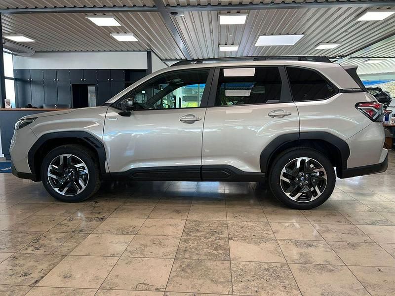 Neu Subaru Forester Active 136 PS (100 kW) 2026 Gold SUV