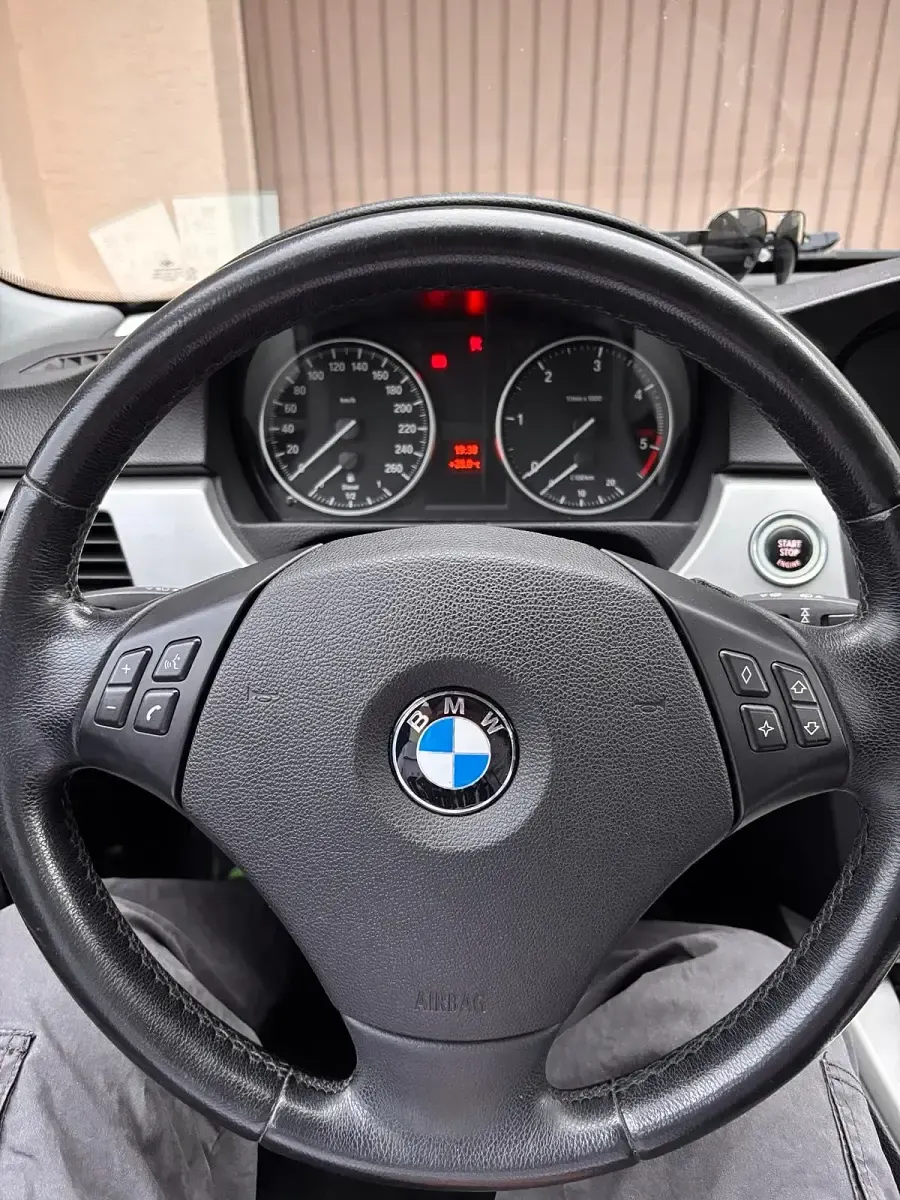 Używany BMW 320 177 KM (130 kW) 2009 Czarny Kombi