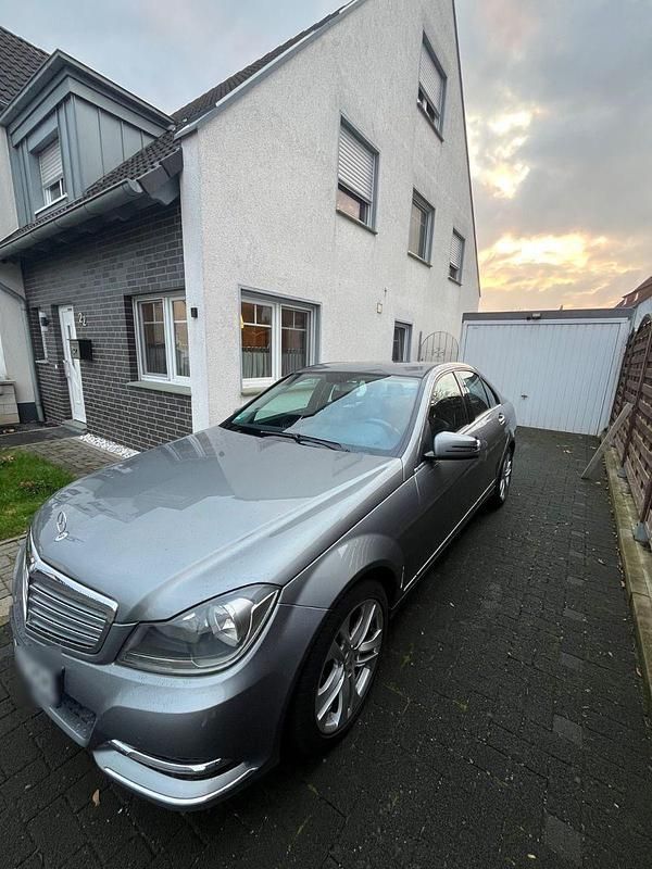 Gebraucht Mercedes C200 136 PS (100 kW) 2012 Grau Limousine