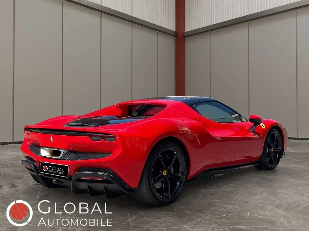 Gebraucht Ferrari 296 829 PS (609 kW) 2022 Rot