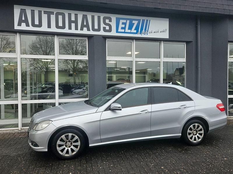 Gebraucht Mercedes E200 136 PS (100 kW) 2010 Silber Limousine