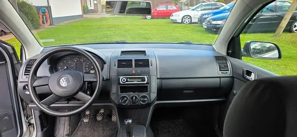 Gebraucht VW Polo Basis 64 PS (47 kW) 2003 Silber Limousine
