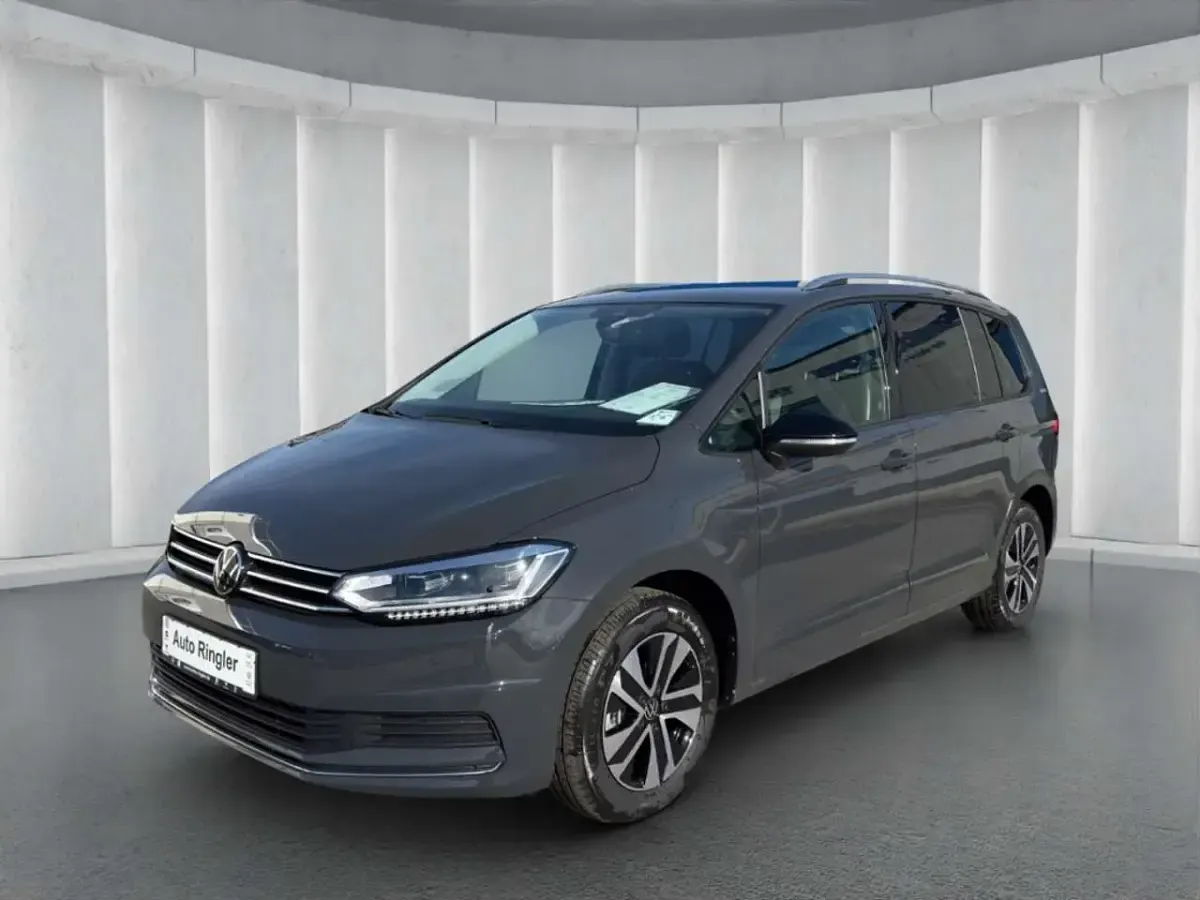 Neu VW Touran Comfortline 150 PS (110 kW) 2026 Grau Van / Kleinbus