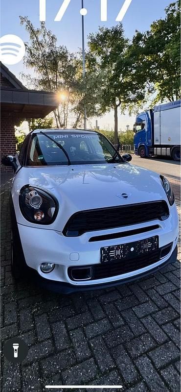 Weiß Gebraucht 2013 Mini Cooper SD Kleinwagen | 10.500 € (Etwas zu teuer) - Bild 1/4