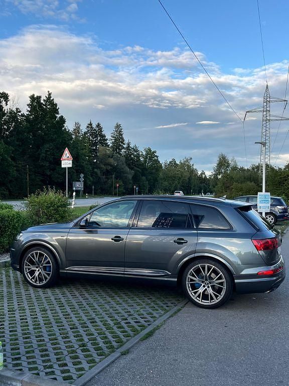 Gebraucht Audi Q7 Ambiente 286 PS (210 kW) 2018 Grau SUV