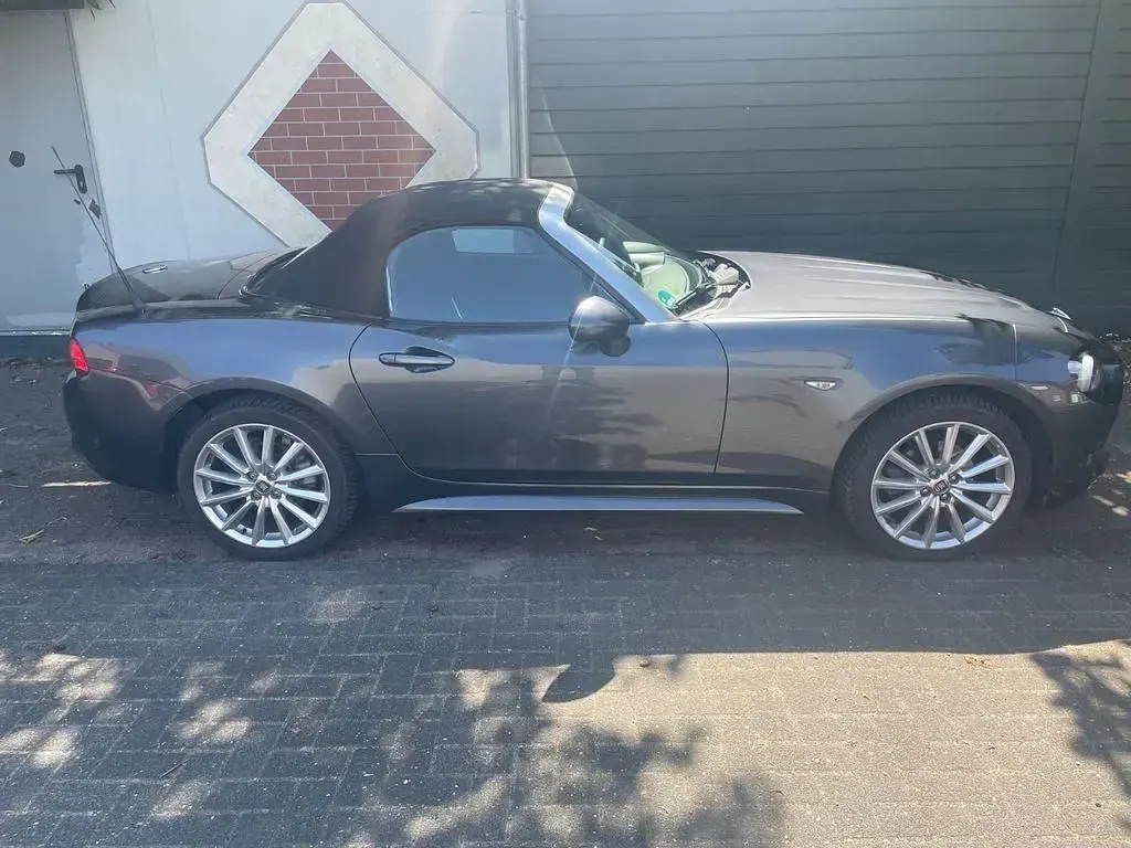 Gebraucht Fiat 124 Spider Lusso 140 PS (102 kW) 2017 Cabrio