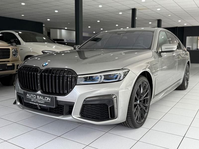 Grau Gebraucht 2019 BMW 745e M Sport Limousine | 46.990 € (Etwas zu teuer) - Bild 1/4