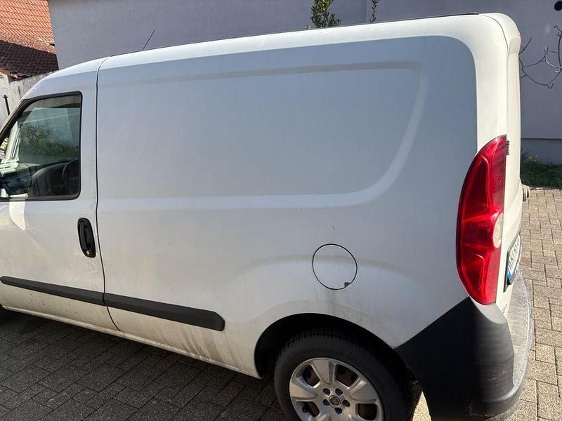 Gebraucht Fiat Doblò 90 PS (66 kW) 2015 Weiß Van / Kleinbus