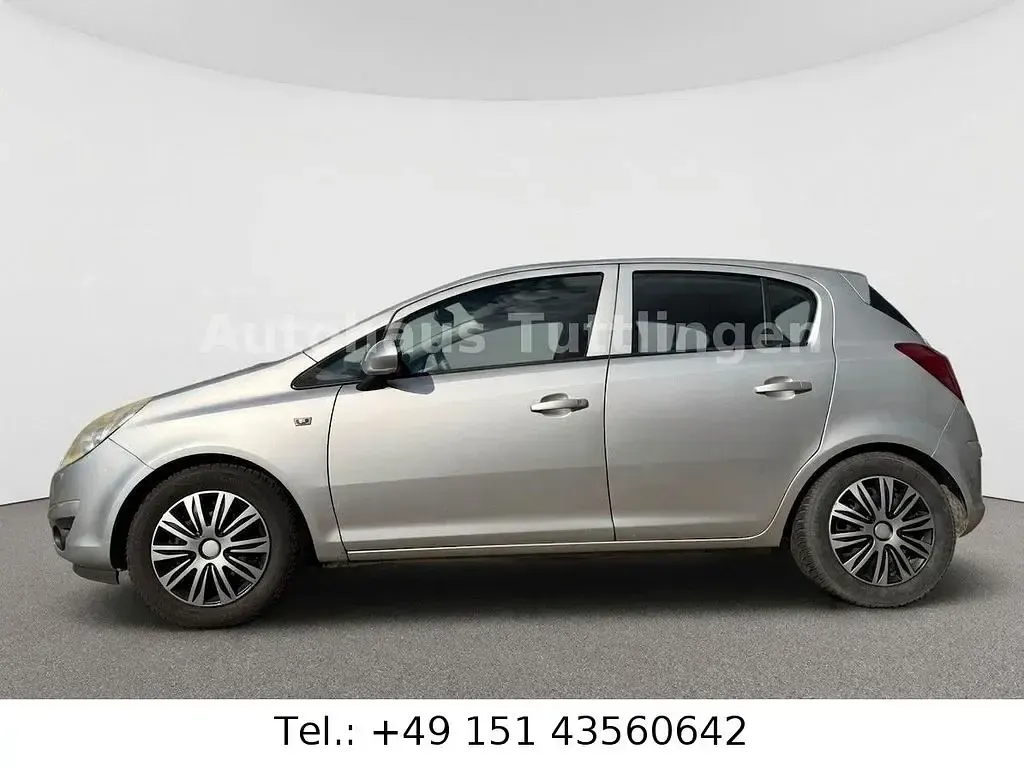 Używany Opel Corsa 90 KM (66 kW) 2009 Srebrny Hatchback