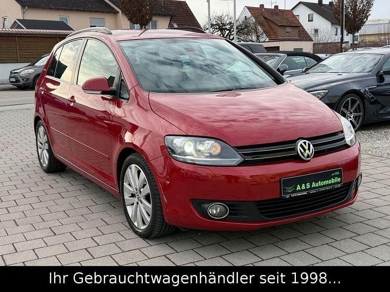 Gebraucht VW Golf VI Team 105 PS (77 kW) 2010 Rot Kleinwagen