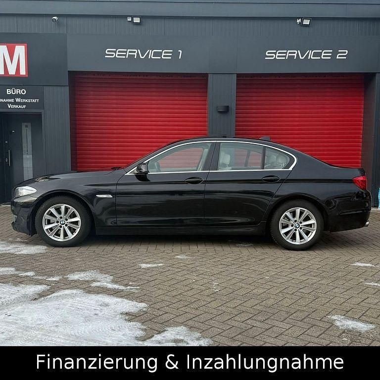 Gebraucht BMW 528 Sport Line 258 PS (189 kW) 2010 Schwarz Limousine
