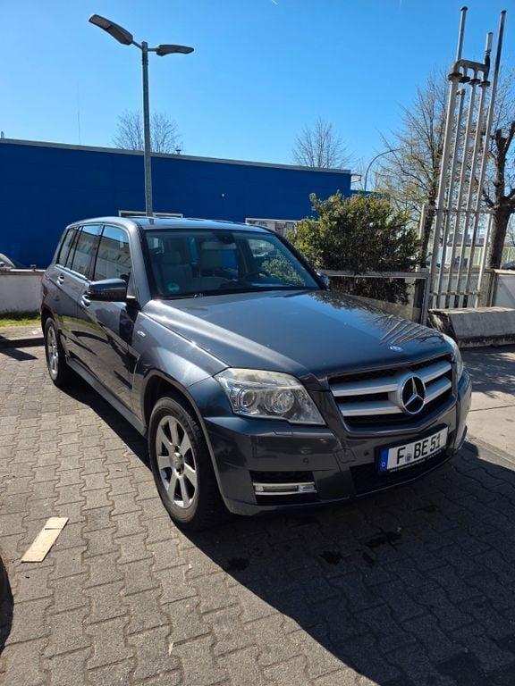 Grau Gebraucht 2011 Mercedes GLK220 SUV | 5.990 € (Superpreis) - Bild 1/4