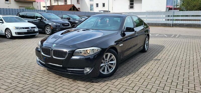 Schwarz Gebraucht 2011 BMW 520 Limousine | 9.500 € (Guter Preis) - Bild 1/4