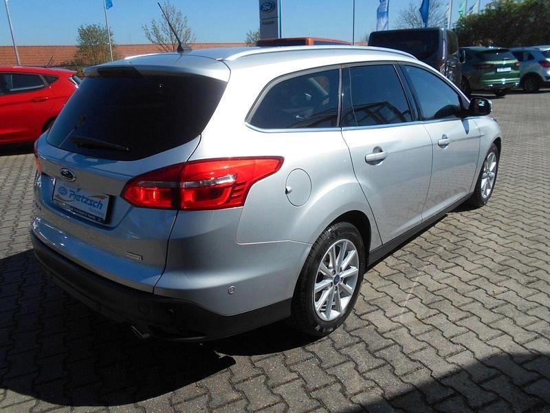 Używany Ford Focus Titanium 150 KM (110 kW) 2018 Srebrny Sedan/Limuzyna