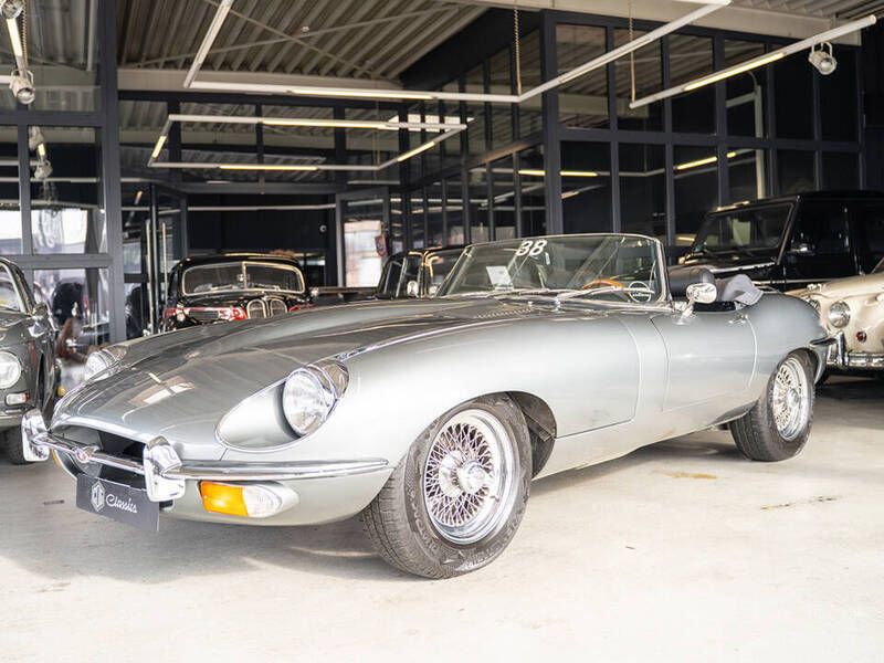 Silber Gebraucht 1970 Jaguar E-Type Cabrio | 114.900 € - Bild 1/4