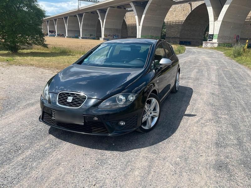 Schwarz Gebraucht 2012 Seat Leon FR Limousine | 6.000 € (Fairer Preis) - Bild 1/4