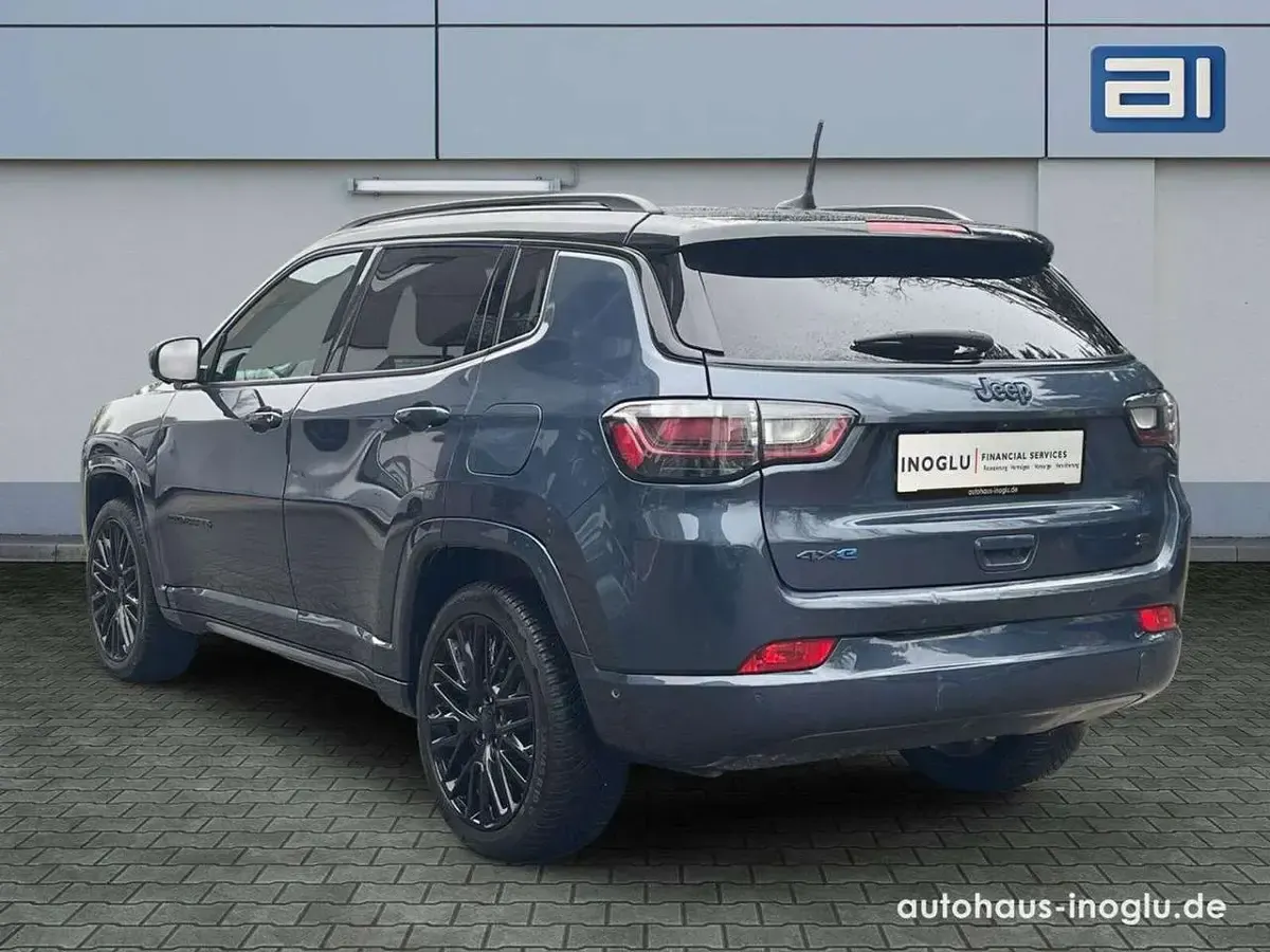 Gebraucht Jeep Compass 179 PS (131 kW) 2022 Blue shade metallic clear coat SUV
